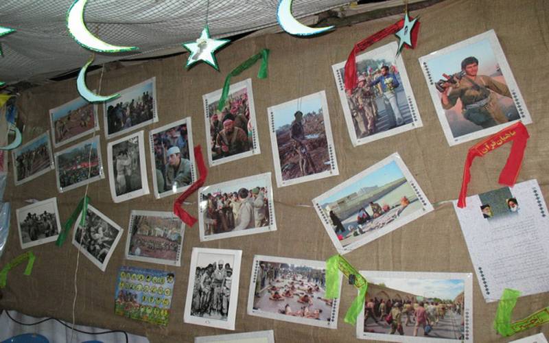 همزمان با هفته دفاع مقدس نمایشگاه آثار هنرمندان در جیرفت راه اندازی شد